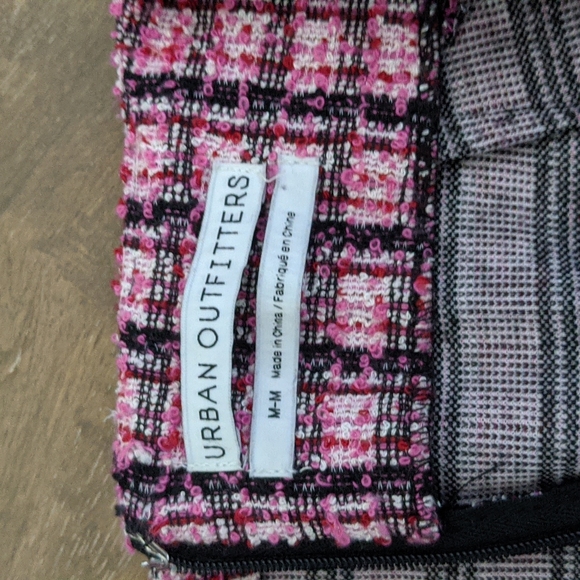 Pink UO skirt - Picture 2 of 2